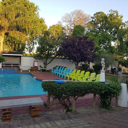 Good 2 Go Guest House Benoni Exterior foto