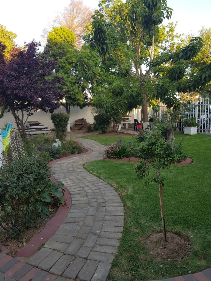 Good 2 Go Guest House Benoni Exterior foto